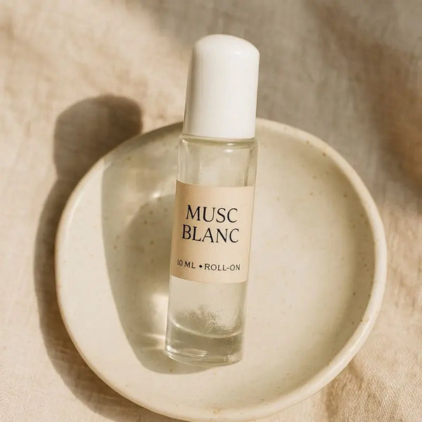 Qu’est-ce que le musc tahara ? Le secret d’un rituel intime parfumé